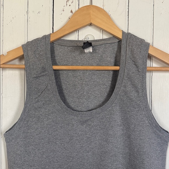 Banana Republic Charcoal Tank Top Size L - Picture 4 of 6
